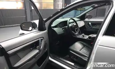 Land Rover Discovery Sport 2025 2.0 гидро в Москве № 1619370, миниатюра 10