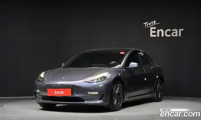 Tesla Model 3, 2022