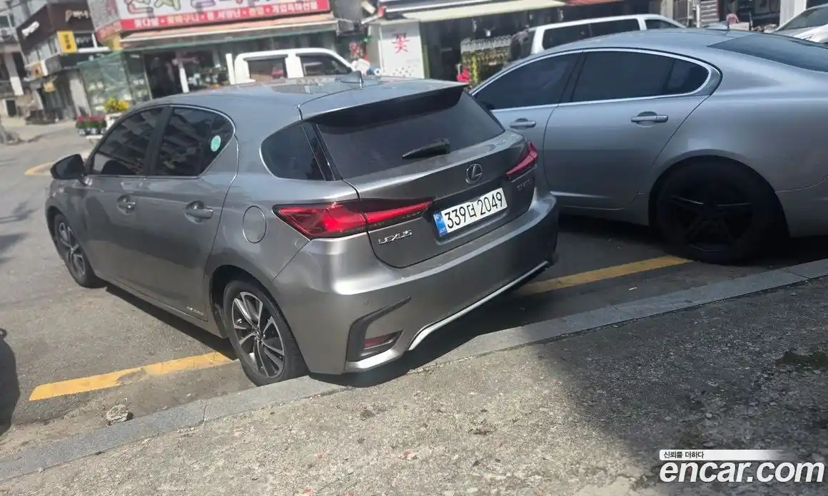 Lexus CT200h 2020 1.8 гидро в Москве № 1622901, фото 4