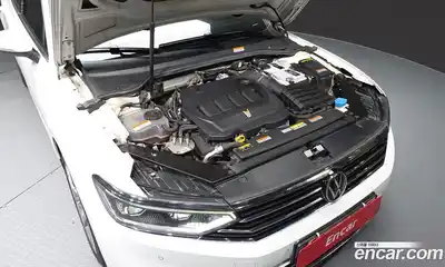 Volkswagen Passat 2022 2.0 гидро в Москве № 1623300, миниатюра 6