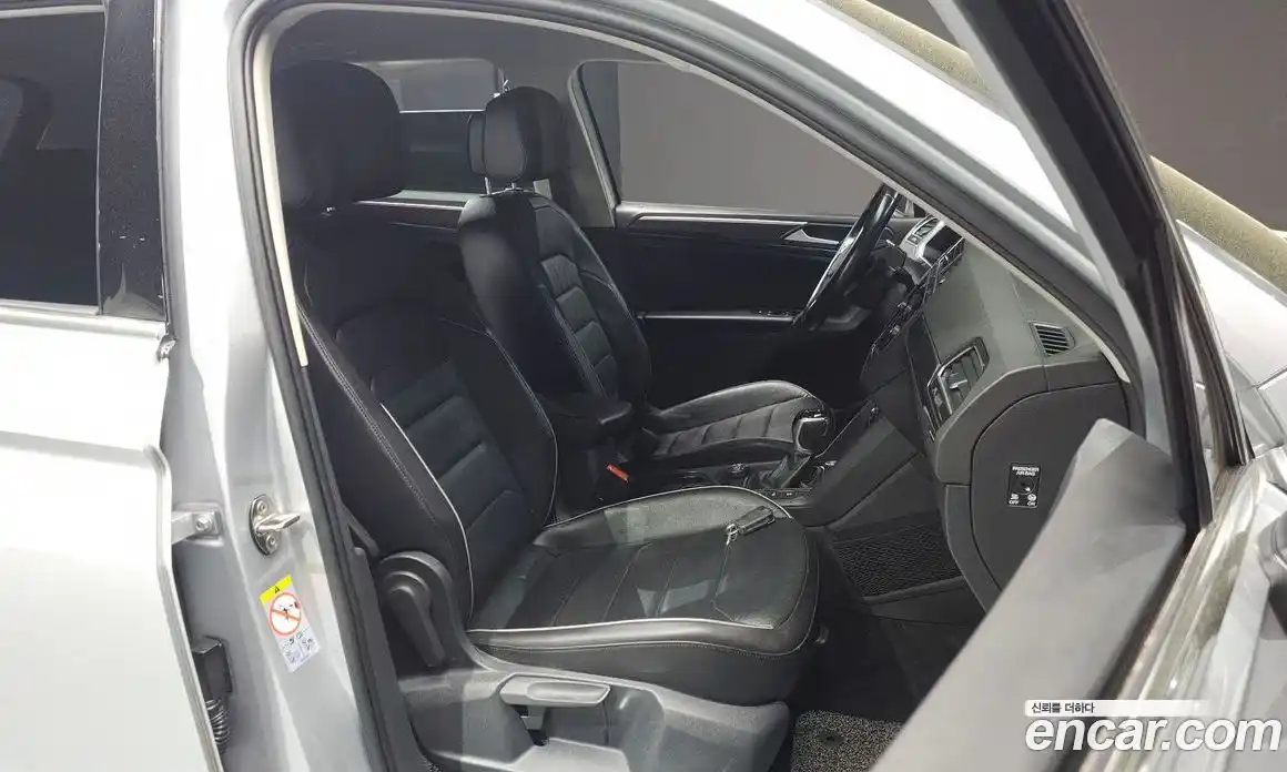 Volkswagen Tiguan 2022 2.0 гидро в Москве № 1623464, фото 11