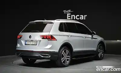 Volkswagen Tiguan 2022 2.0 гидро в Москве № 1623464, миниатюра 2