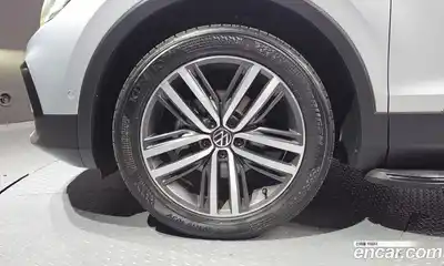 Volkswagen Tiguan 2022 2.0 гидро в Москве № 1623464, миниатюра 5