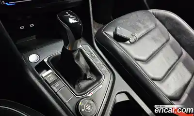 Volkswagen Tiguan 2022 2.0 гидро в Москве № 1623464, миниатюра 9