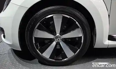Volkswagen Beatle 2015 2.0 гидро в Москве № 1623581, миниатюра 5
