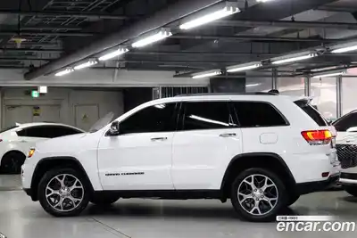 Jeep Cherokee 2019 3.6 гидро в Москве № 1624255, миниатюра 4
