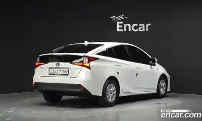 Toyota Prius 2021 1.8 гидро в Москве № 1624362, миниатюра 2