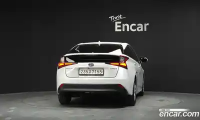 Toyota Prius 2021 1.8 гидро в Москве № 1624362, миниатюра 4