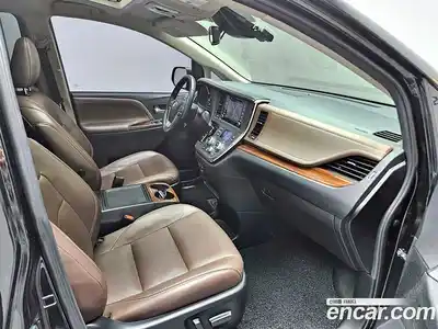 Toyota Sienna 2018 3.5 гидро в Москве № 1624387, миниатюра 11