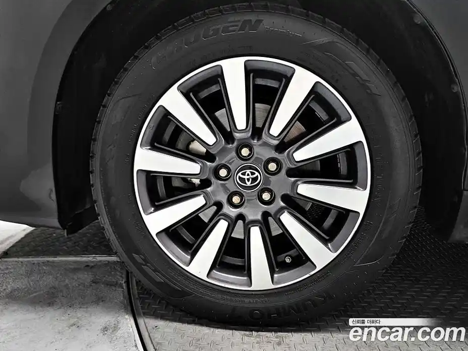 Toyota Sienna 2018 3.5 гидро в Москве № 1624387, фото 7