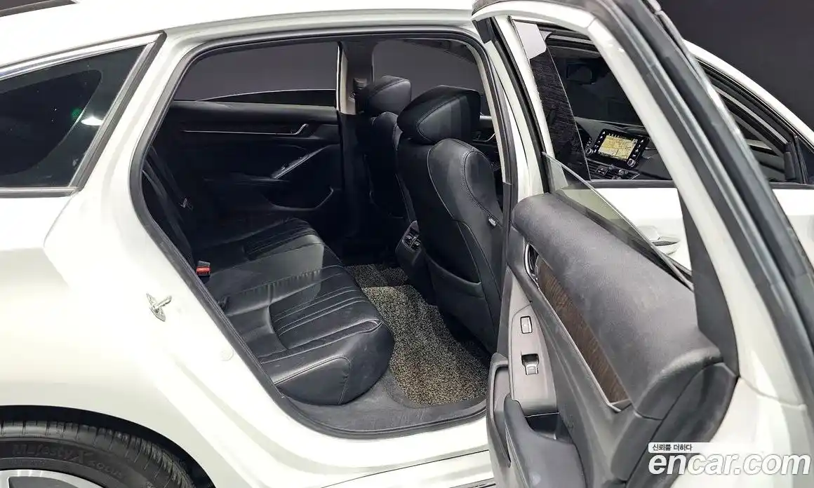 Honda Accord 2018 2.0 гидро в Москве № 1624672, фото 11