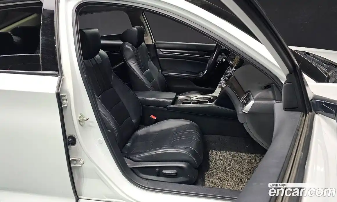 Honda Accord 2018 2.0 гидро в Москве № 1624672, фото 12