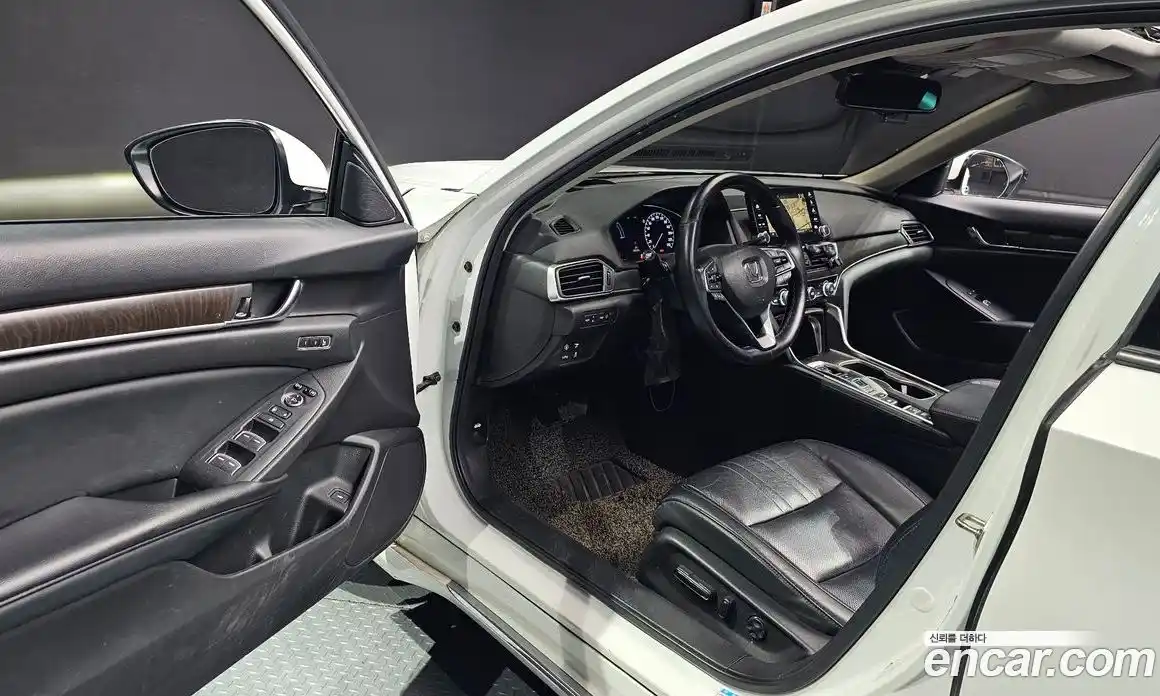 Honda Accord 2018 2.0 гидро в Москве № 1624672, фото 10