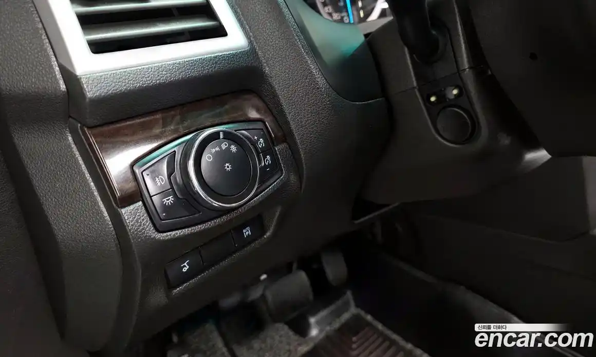 Ford Explorer 2014 3.5 гидро в Москве № 1625127, фото 16