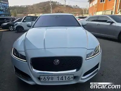 Jaguar XF, 2017
