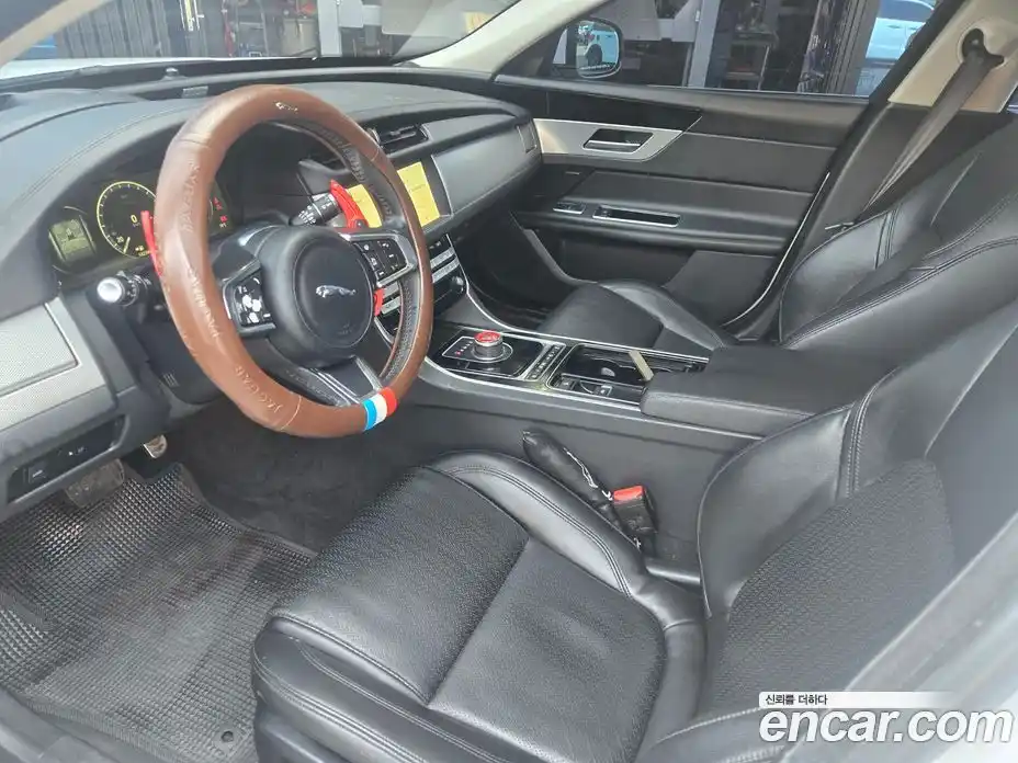 Jaguar XF 2017 2.0 гидро в Москве № 1625614, фото 12