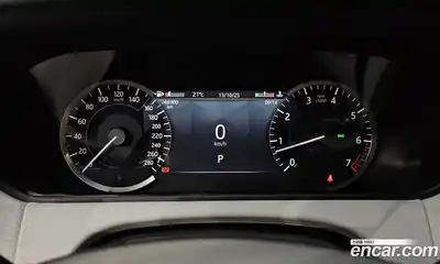 Land Rover Range-Rover Velar 2023 2.0 гидро в Москве № 166144, миниатюра 8
