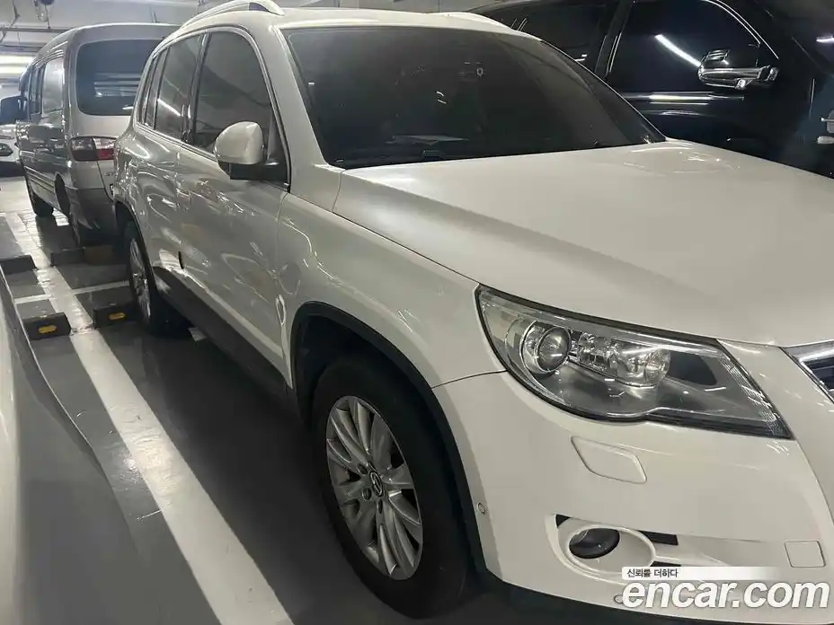 Volkswagen Tiguan 2010 2.0 гидро в Москве № 169300, фото 14
