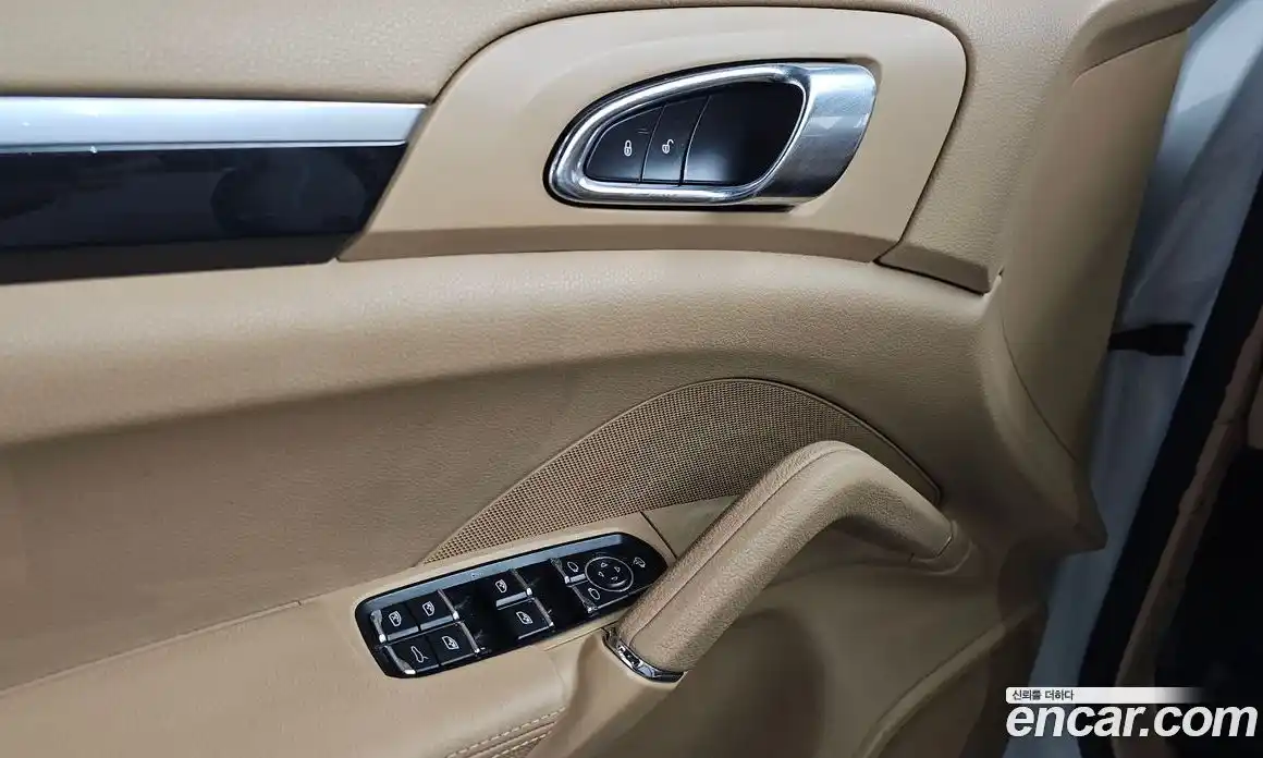 Porsche Cayenne 2015 3.0 гидро в Москве № 212731, фото 18