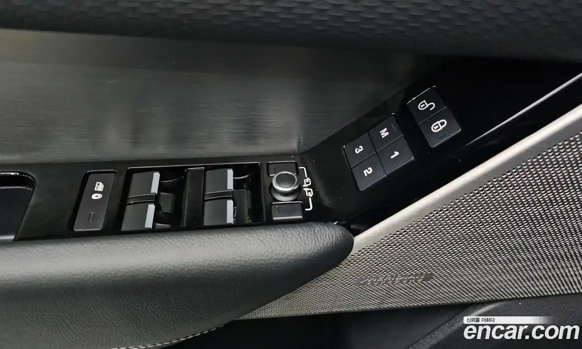 Land Rover Range-Rover Velar 2018 2.0 гидро в Москве № 213548, фото 17