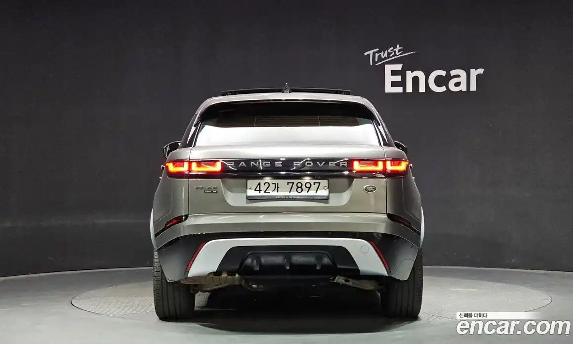 Land Rover Range-Rover Velar 2018 2.0 гидро в Москве № 213548, фото 4