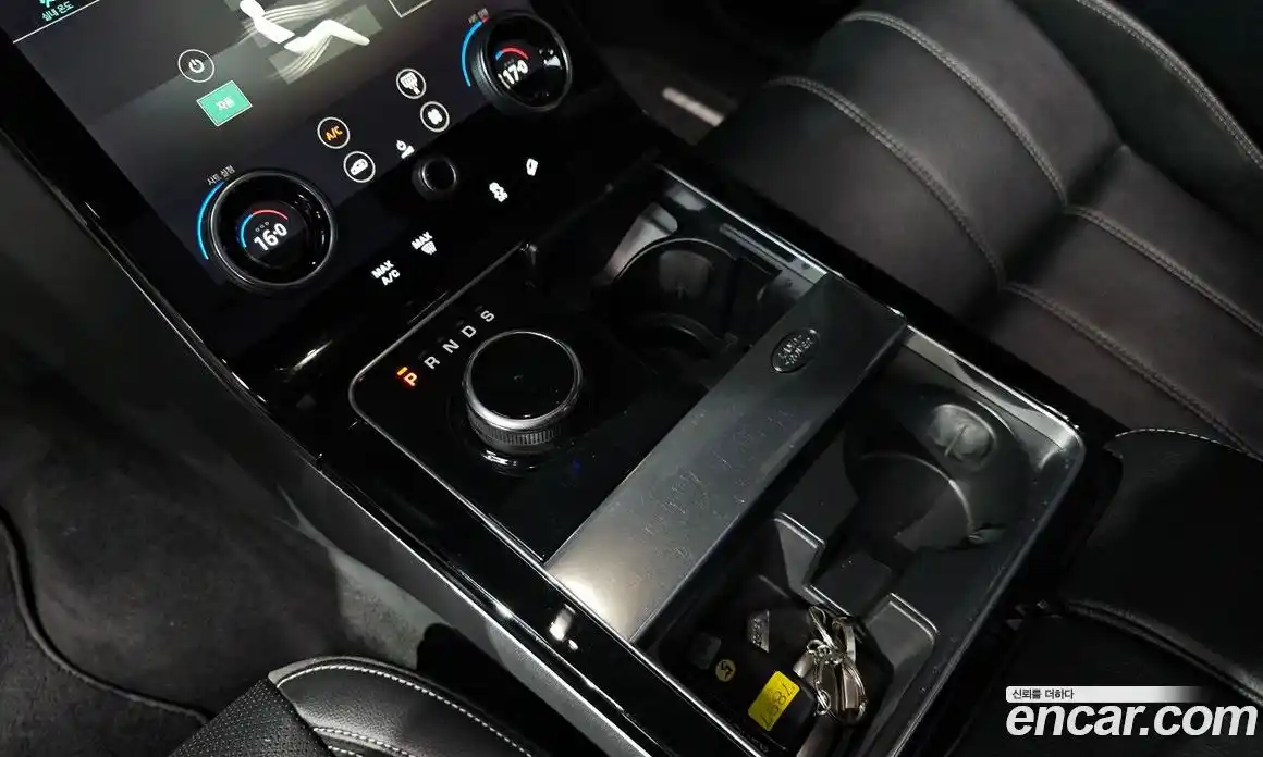 Land Rover Range-Rover Velar 2018 2.0 гидро в Москве № 213548, фото 9
