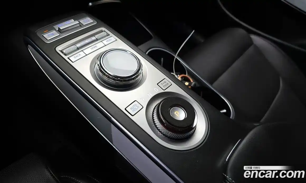 Genesis GV70 2023 2.5 гидро в Москве № 128215, фото 9