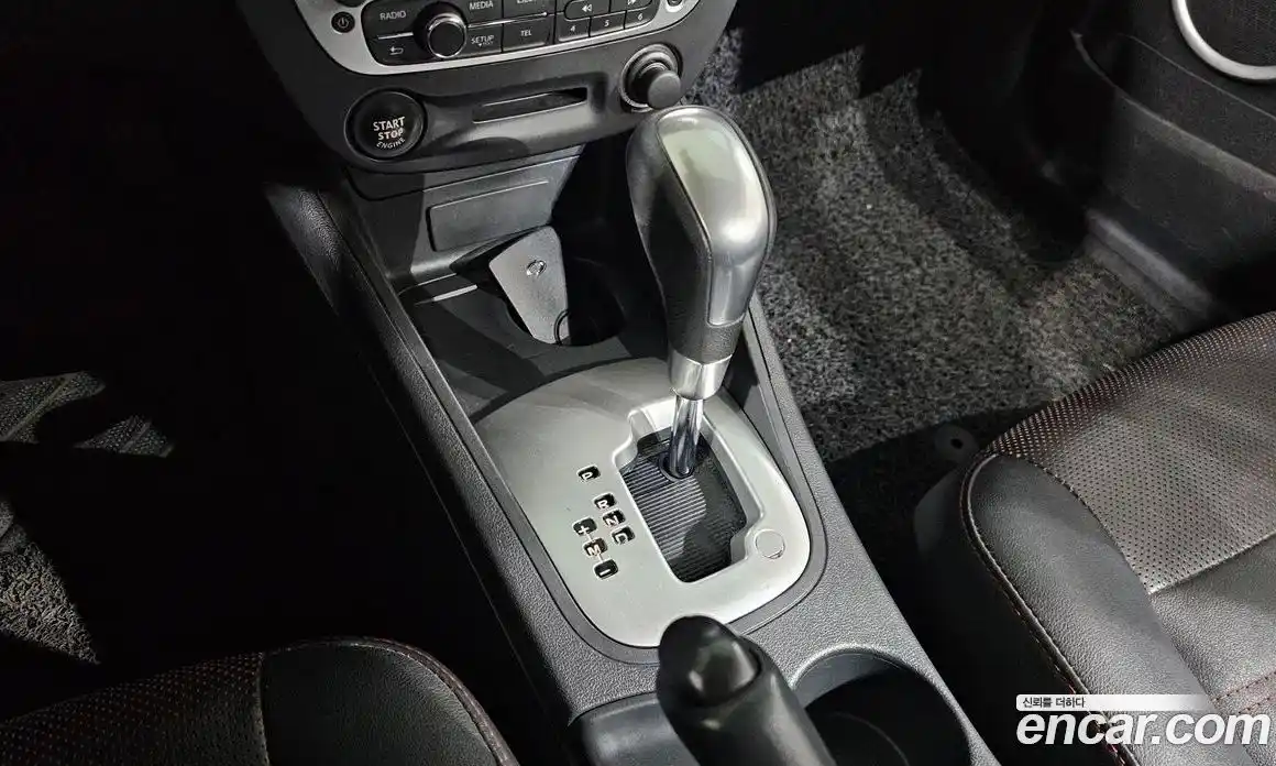 Renault SM3 2014 1.6 гидро в Москве № 1615717, фото 9