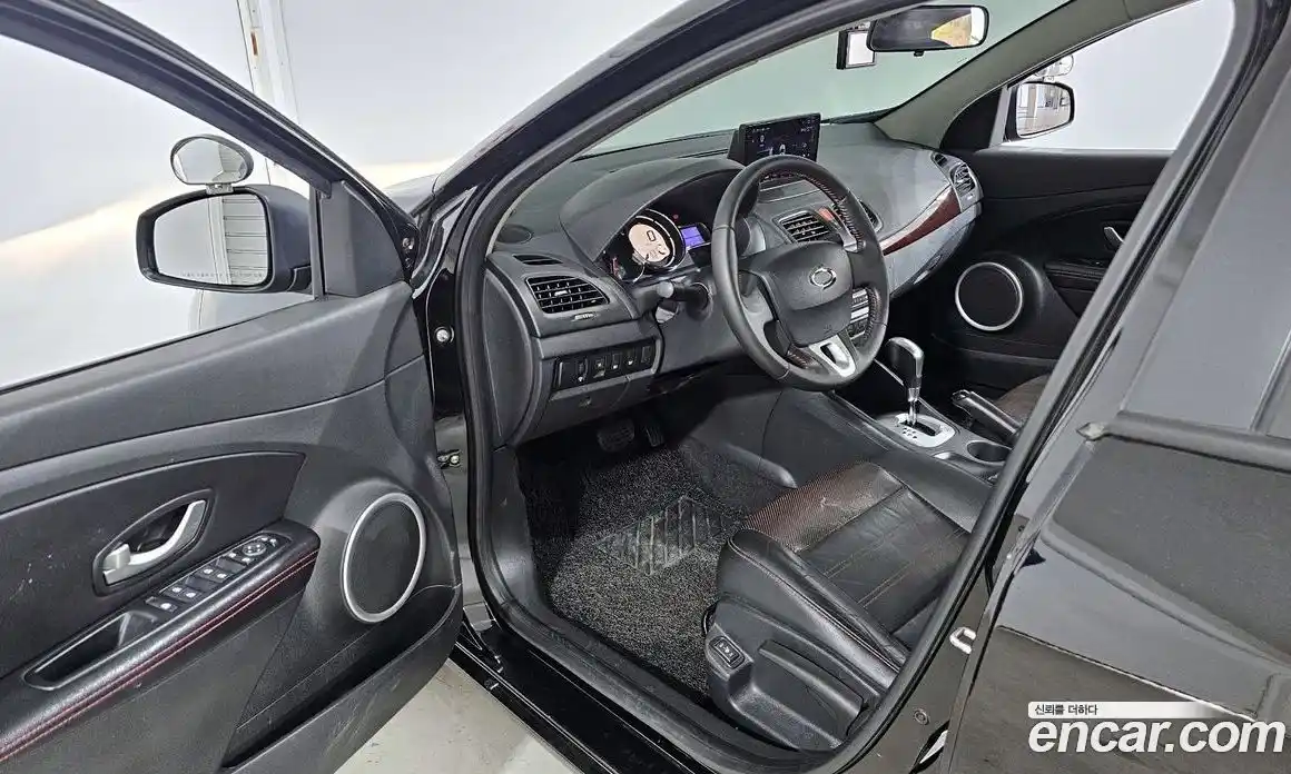 Renault SM3 2014 1.6 гидро в Москве № 1615717, фото 10