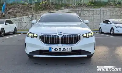 BMW 5-Series 2024 2.0 гидро в Москве № 1616460, миниатюра 2