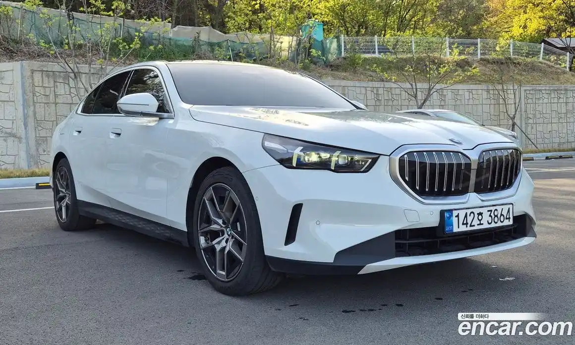 BMW 5-Series 2024 2.0 гидро в Москве № 1616460, фото 3