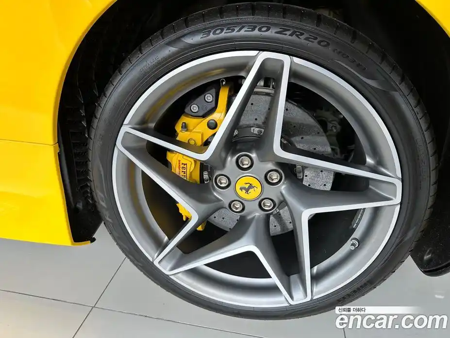 Ferrari F8 2023 3.9 гидро в Москве № 1616887, фото 8