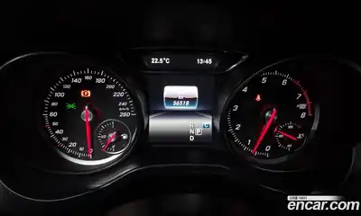 Mercedes-Benz GLA-Class 2018 2.0 гидро в Москве № 1617109, миниатюра 8