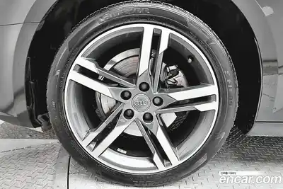 Audi A4 2019 2.0 гидро в Москве № 1618361, миниатюра 5