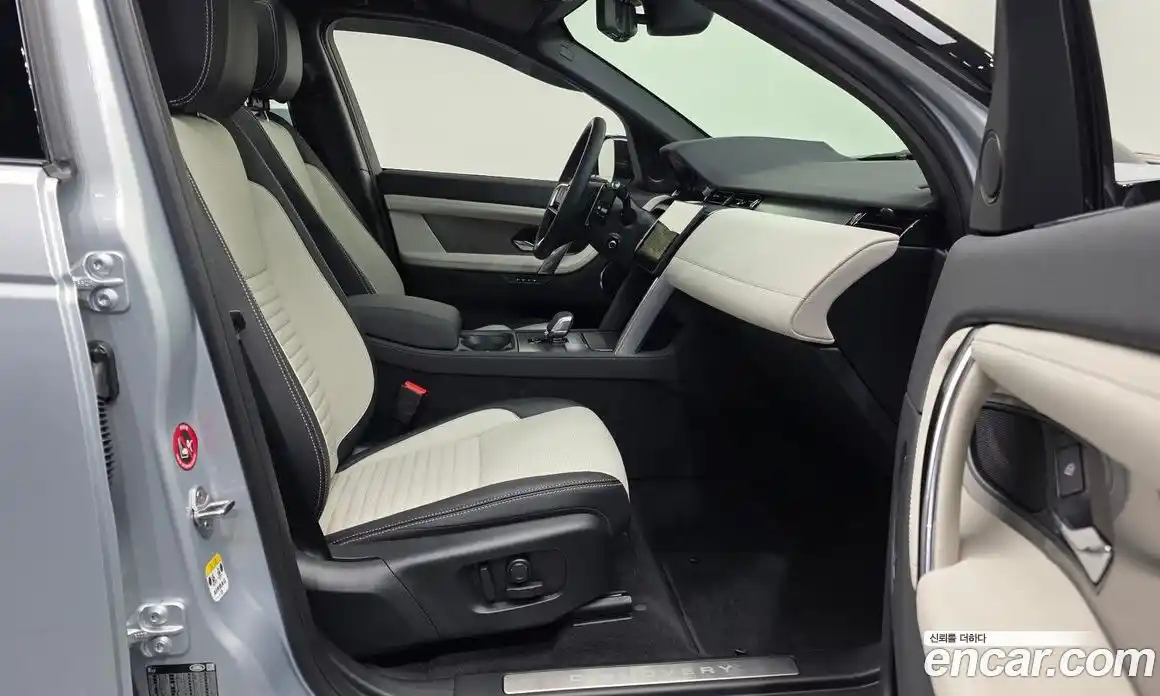 Land Rover Discovery Sport 2025 2.0 гидро в Москве № 1619383, фото 3