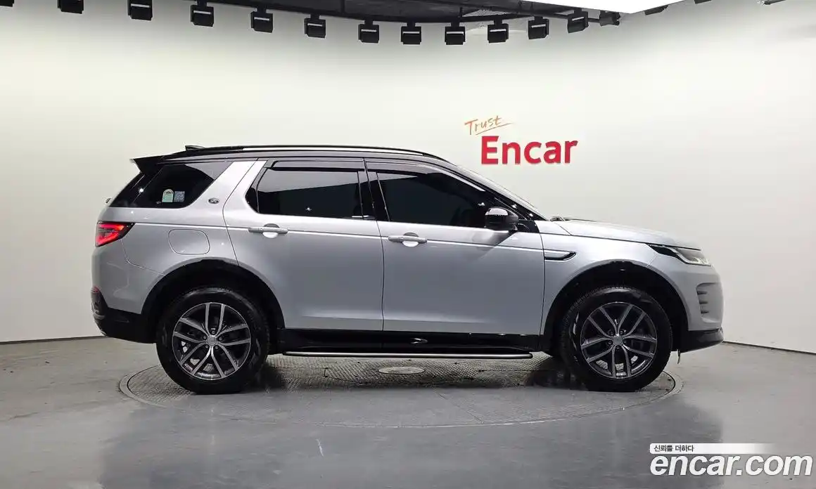 Land Rover Discovery Sport 2025 2.0 гидро в Москве № 1619383, фото 6
