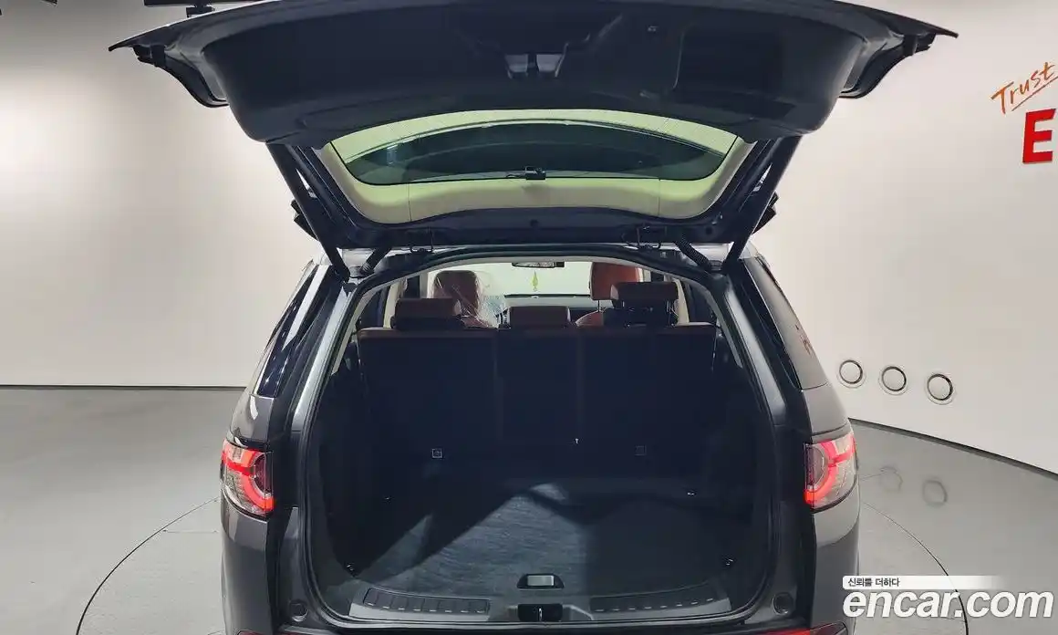 Land Rover Discovery Sport 2016 2.0 гидро в Москве № 1619710, фото 20