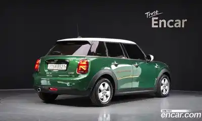Mini Cooper 2020 1.5 гидро в Москве № 1620011, миниатюра 2