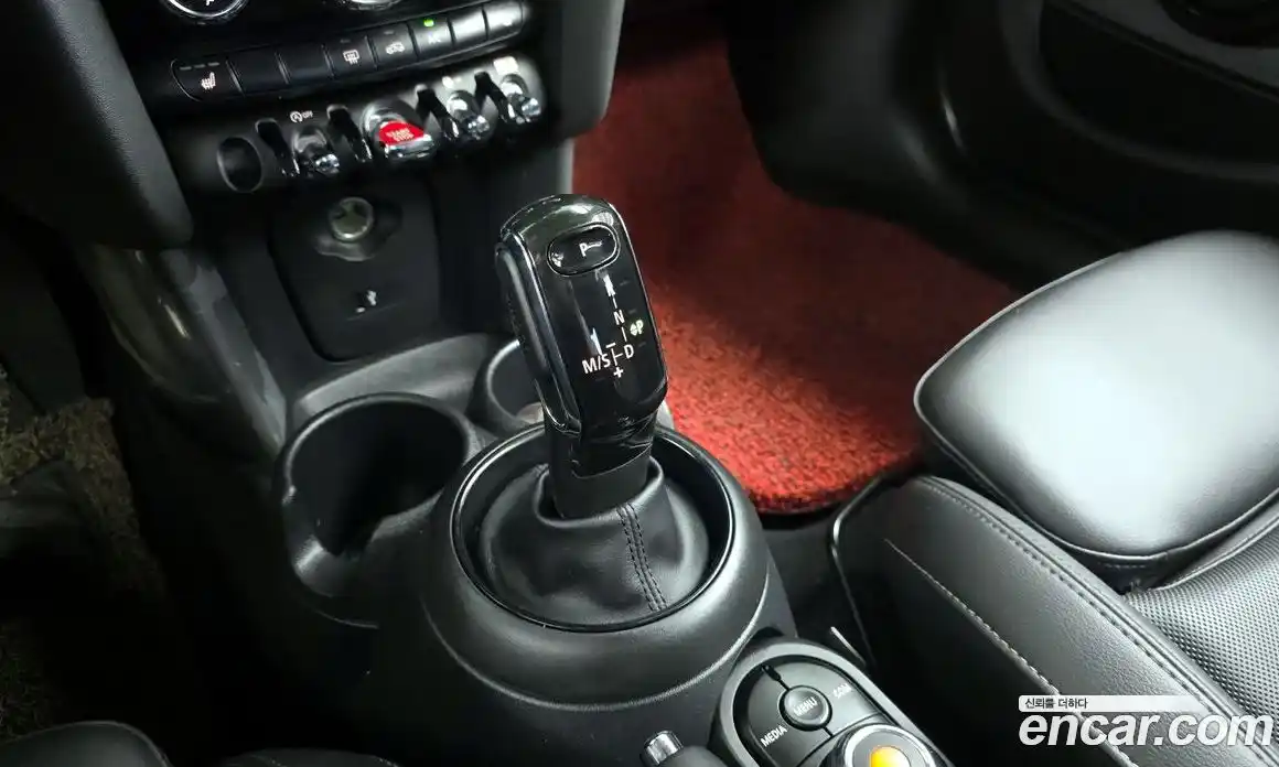 Mini Cooper 2020 1.5 гидро в Москве № 1620011, фото 9