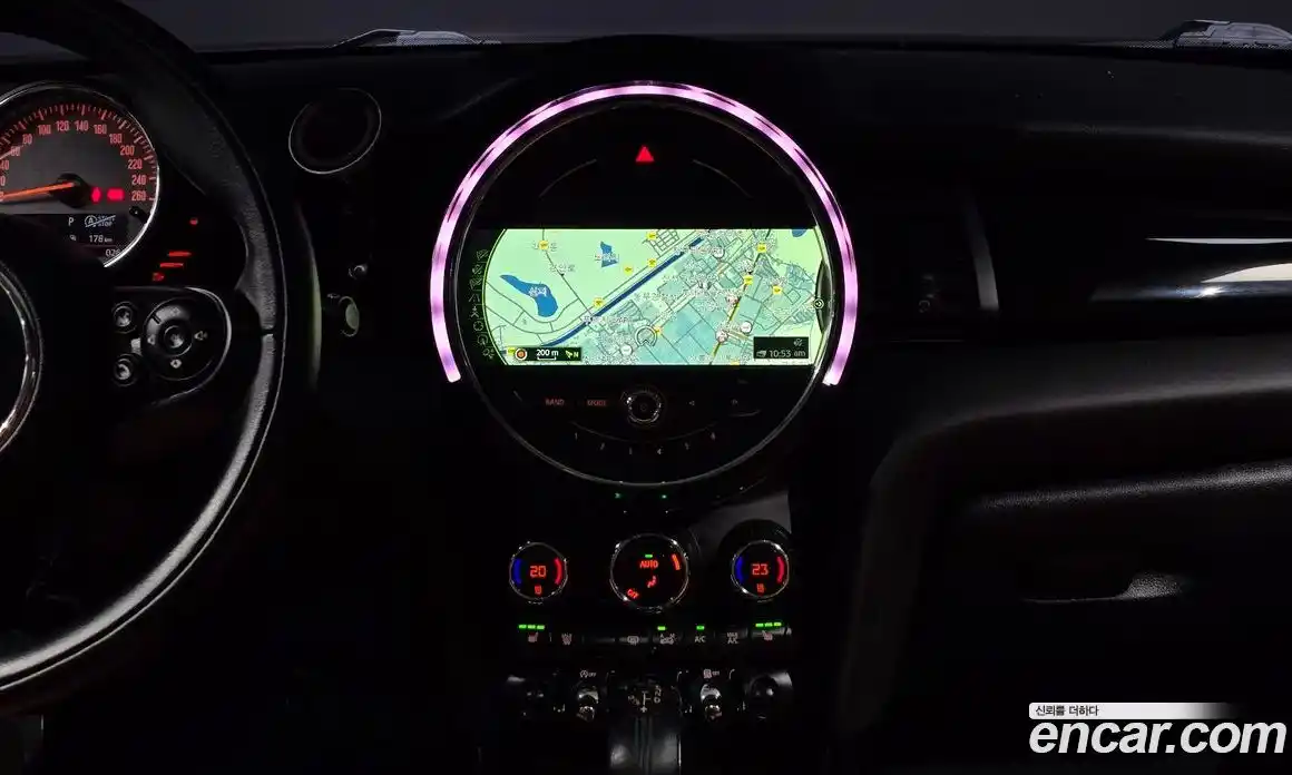 Mini Cooper 2014 1.5 гидро в Москве № 1622034, фото 15