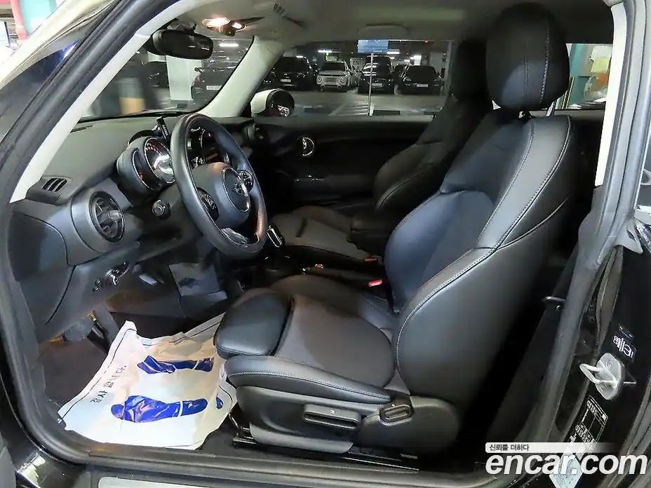 Mini Cooper 2020 1.5 гидро в Москве № 1622292, фото 6