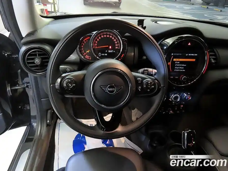 Mini Cooper 2020 1.5 гидро в Москве № 1622292, фото 8