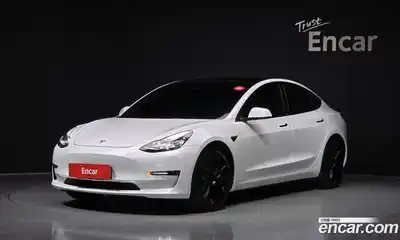 Tesla Model 3, 2022