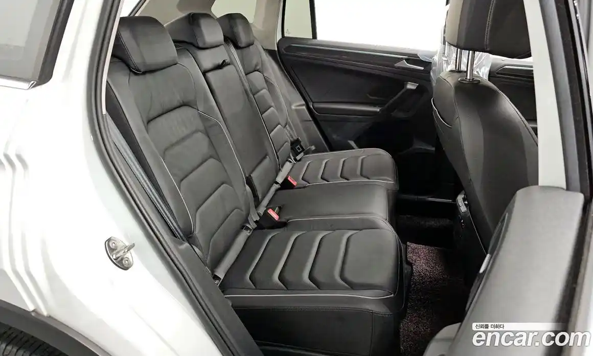 Volkswagen Tiguan 2022 2.0 гидро в Москве № 1623167, фото 11