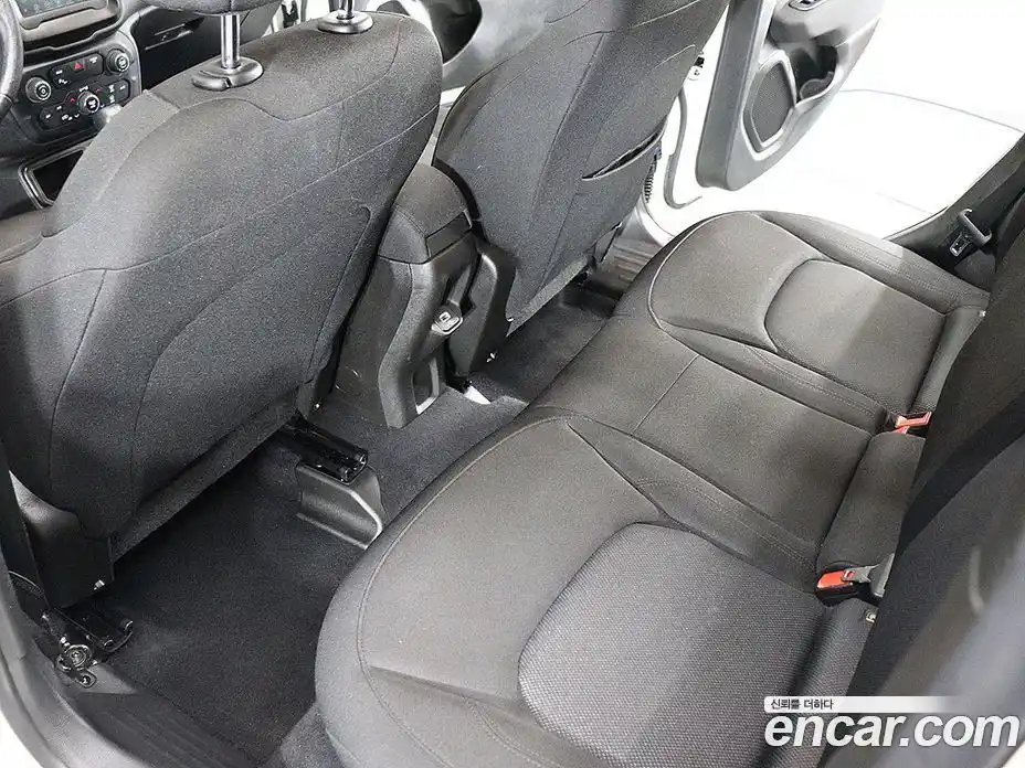 Jeep Renegade 2021 2.4 гидро в Москве № 1624237, фото 17