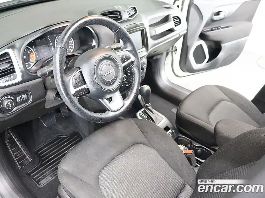 Jeep Renegade 2021 2.4 гидро в Москве № 1624237, фото 18