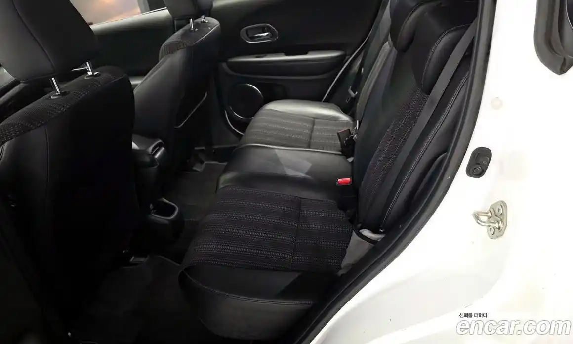 Honda HR-V 2017 1.8 гидро в Москве № 1624582, фото 12