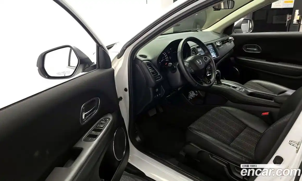 Honda HR-V 2017 1.8 гидро в Москве № 1624582, фото 10