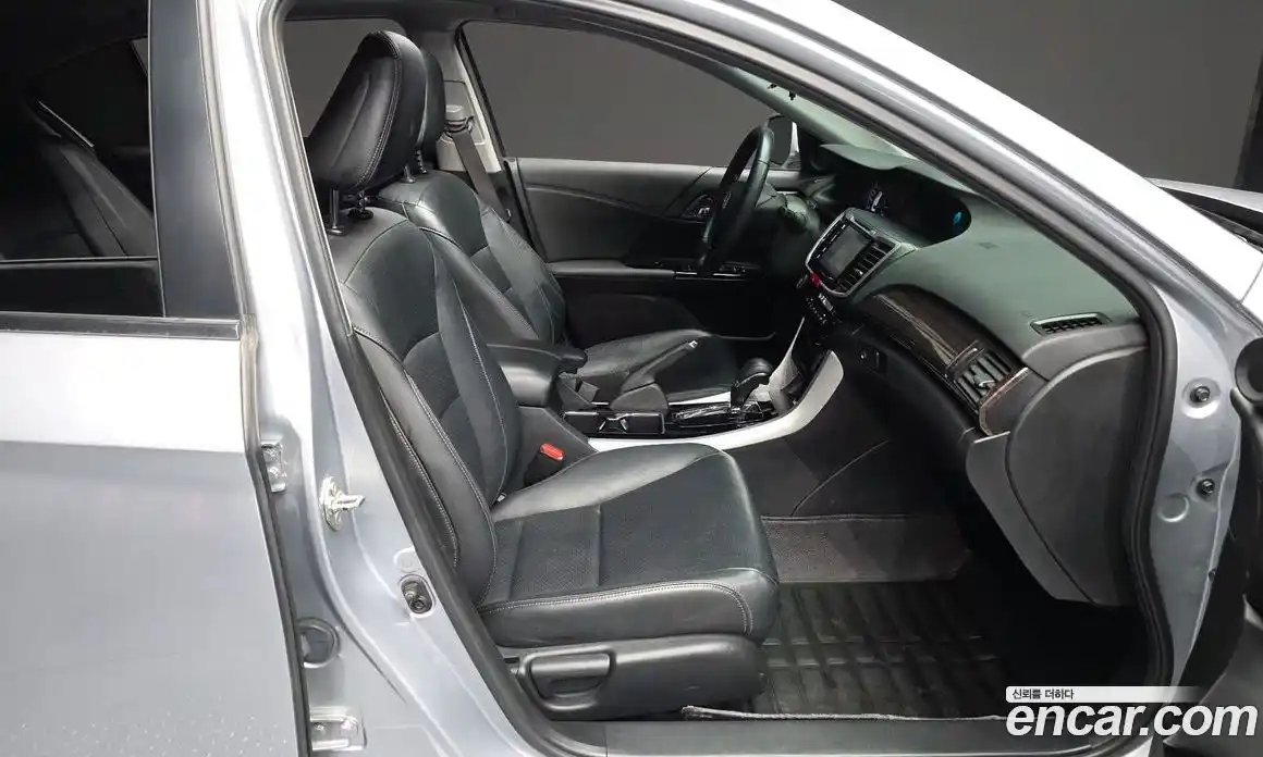 Honda Accord 2016 2.4 гидро в Москве № 1624618, фото 11