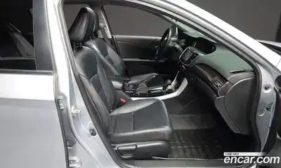 Honda Accord 2016 2.4 гидро в Москве № 1624618, миниатюра 11